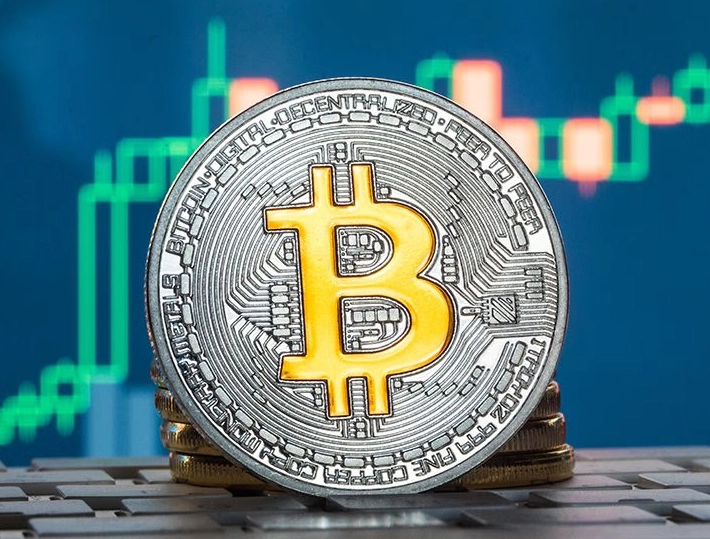 Bitcoin Stock-to-Flow Explained: The Scarcity Model's Power & Limits